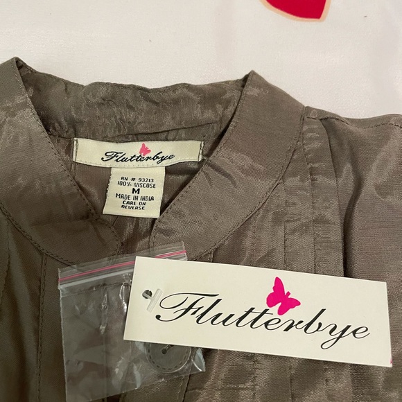 Brand new blouse - Picture 3 of 5